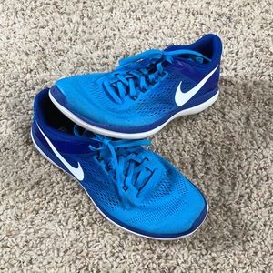 *SOLD* Women’s Nike Flex 2016 Running Shoes